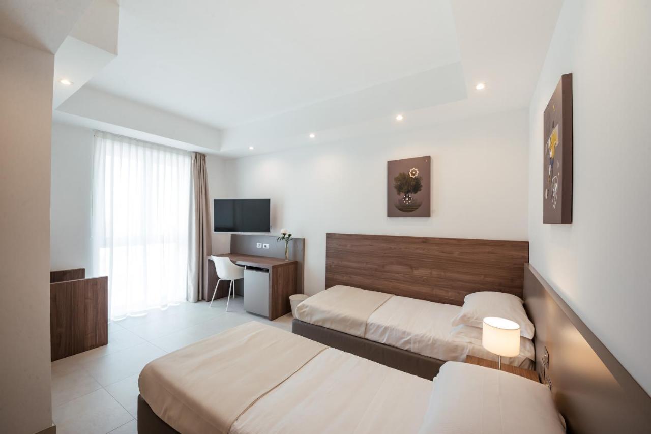 Grieco Business & Spa Hotel 세리뇰라 외부 사진