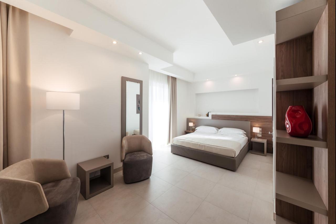 Grieco Business & Spa Hotel 세리뇰라 외부 사진